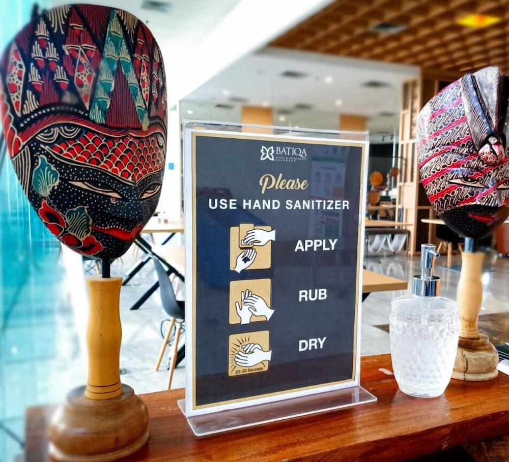 Batiqa Hotel & Apartments Karawang Eksteriør bilde