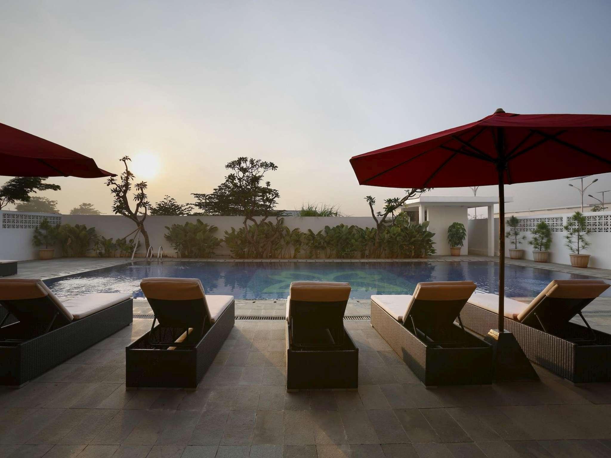 Batiqa Hotel & Apartments Karawang Eksteriør bilde
