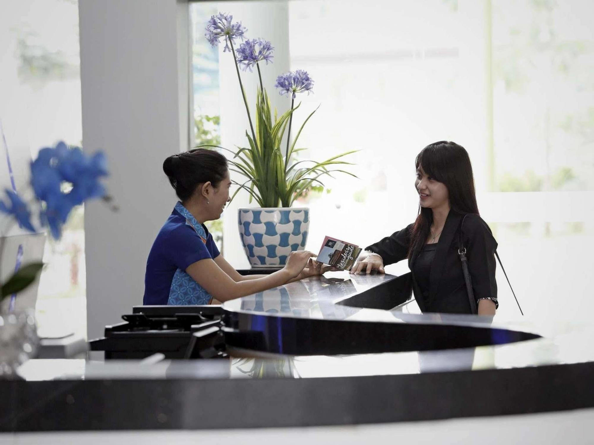 Batiqa Hotel & Apartments Karawang Eksteriør bilde